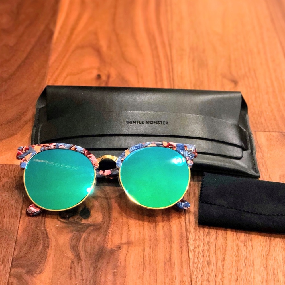 EUC Gentle Monster Sunglasses MOONCUT blue floral